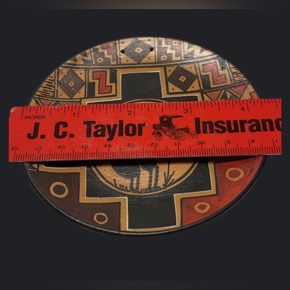 Peruvian Wooden Plate. 4.5” diameter Pre owned - Picture 4 of 4